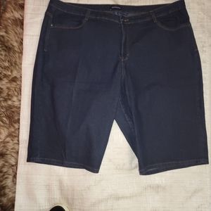 BANDOLINO RILEY 24W JEAN SHORTS PRELOVED CONDITION DIAMONDS ON THE POCKETS